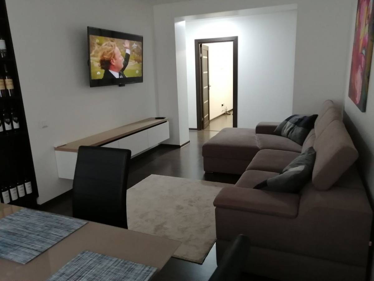 Urgent  direct de la proprietar se vinde apartament cu 3camere, amplasat în sect. râșcani