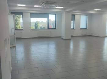Chirie oficiu 150 m2 Centru Chisinau . Prima Linie .