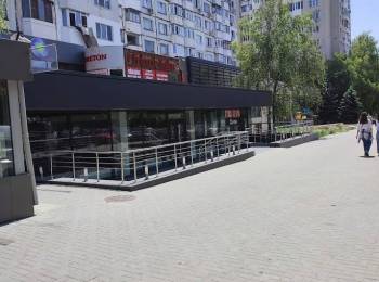 Chirie spatiu comercial 600 m2 Rascani Chisinau  bl. Moscovei .