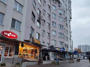 Vanzare spatiu comercial 120 m2 demisol Botanica Chisinau str. Sarmizicetusa . Prima Linie .