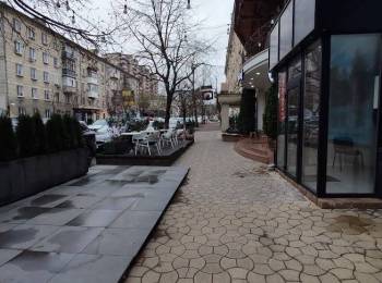 Chirie spatiu comercial 80 m2 Centru Chisinau . Prima Linie .